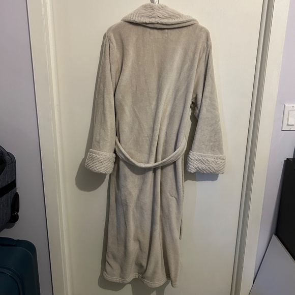 Woman's Cream/Tan Full Length Robe Size XL Soft! Thick! Warm and Cozy! - Picture 5 of 14